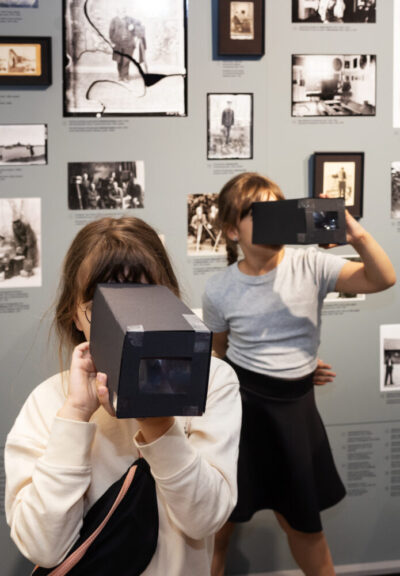 <b> Удевительные фотокамеры от  Сamera Obscura до смартфона</b>