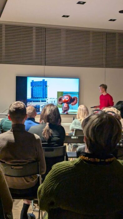 1 апреля 2026 в 18.00 <b><br>лекция Александра Семёнова <br>«Нетуристическая архитектура <br>спальных районов Риги» </b>